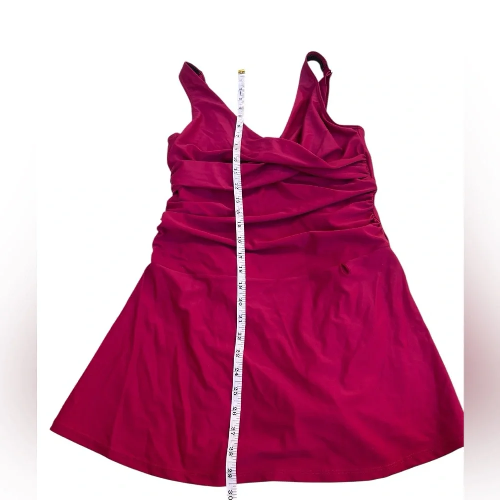 Hilor one piece swim dress dark‎ pink size 10 underwire